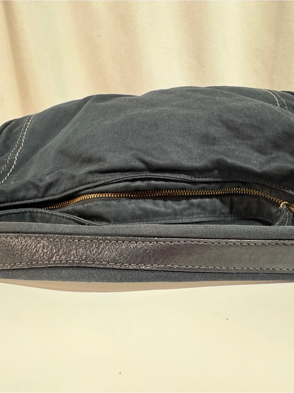 Back to School GAP Black Canvas Hobo Shoulder Bag w/ Gold Zipper, Leather accent